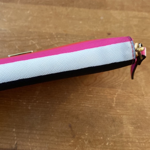 *SOLD on ♏️* Kate Spade Laurel Way Bonita Multicolored Striped Wallet - Picture 4 of 6